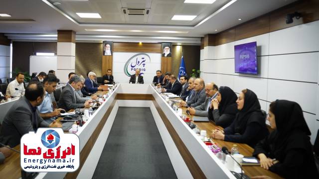سلامت، شفافیت و بهرهوری؛ پایههای حکمرانی نوین در هلدینگ خلیج فارس/ پترول باید پیشتاز تحول دیجیتال و مهندسی مالی باشد سلامت، شفافیت و بهرهوری؛ پایههای حکمرانی نوین در هلدینگ خلیج فارس/ پترول باید پیشتاز تحول دیجیتال و مهندسی مالی باشد